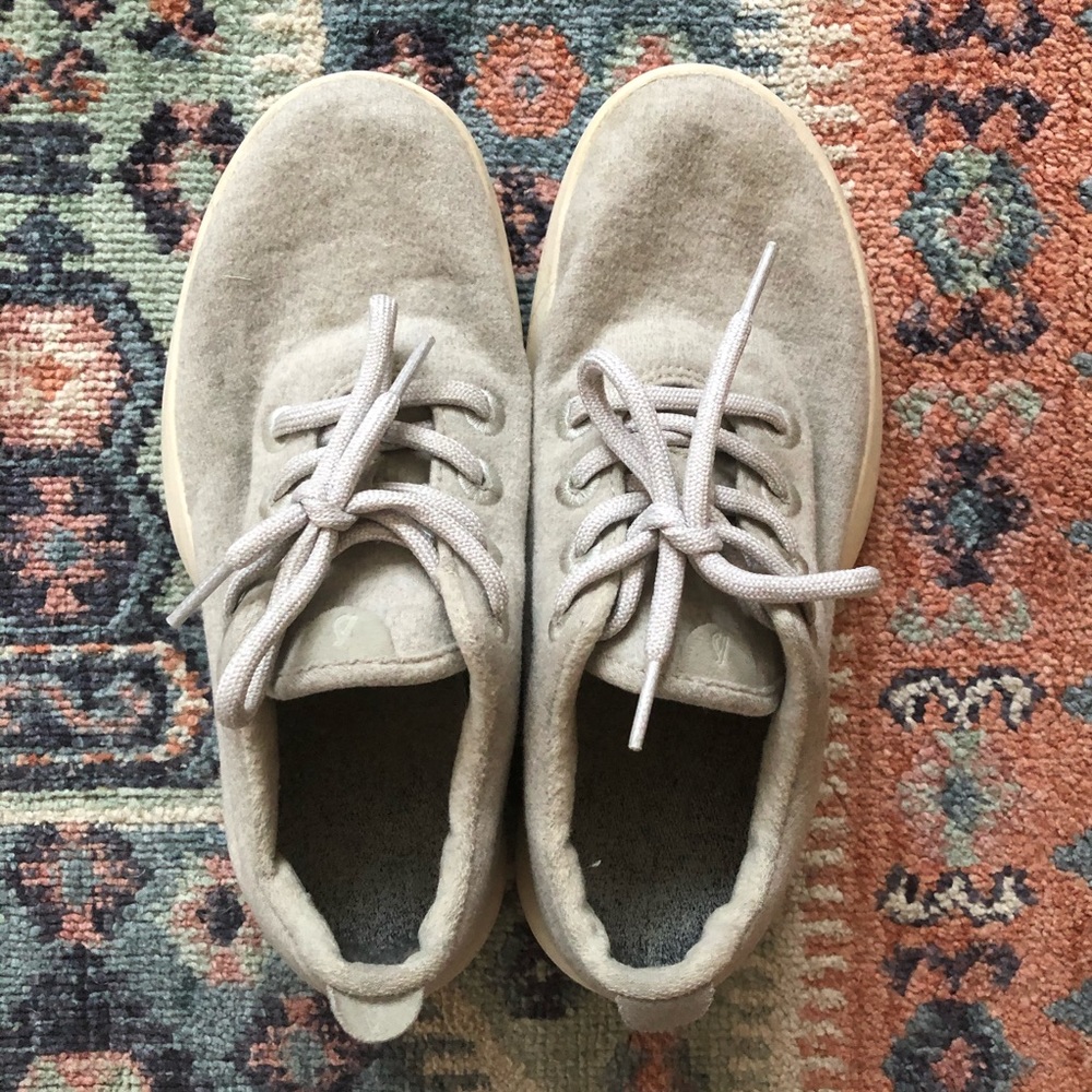 Light grey Allbirds Wool Runners size W7